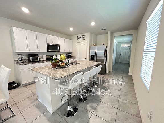 2nd image of 617 Autumn Breeze St
