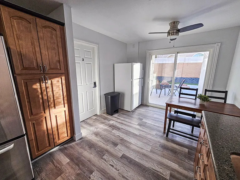 Glistening Sands Dr — Photo 8