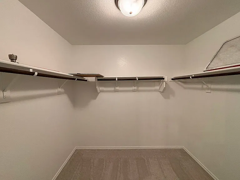 Walk in close in Master bed room
