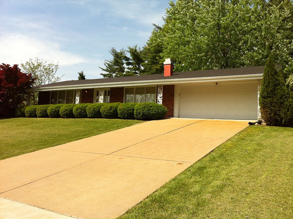 1st image of 3 Meadow Lake Dr