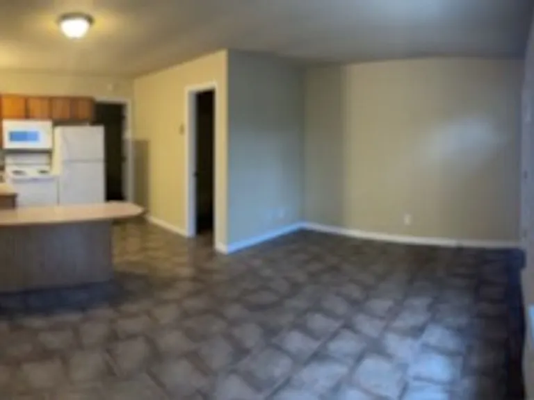 1736 Hitching Post Ln — Photo 16