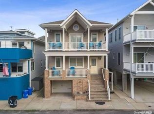 18 Illinois Ave, Long Beach, NY 11561