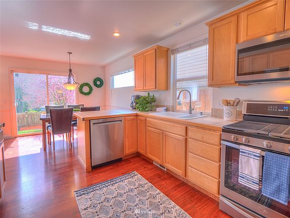 3rd image of 11619 SE 308th Pl