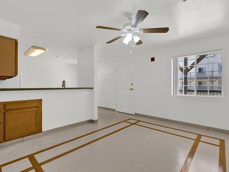 2302 W Colter St — Photo 50