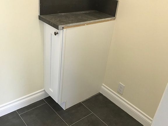 5th image of 6321-6325 Bright Ave #6321B