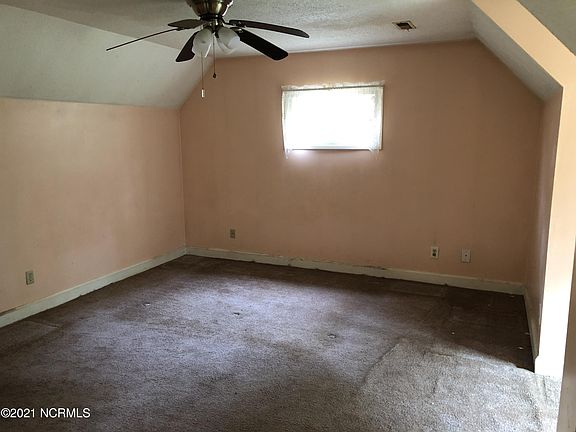 3rd image of 3208 Phillips Rd N