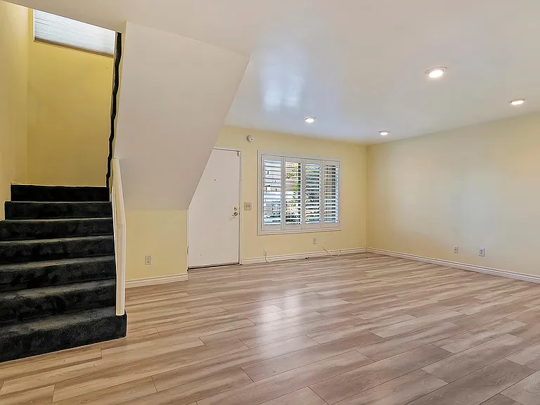 8707 Cedros Ave #7 — Photo 3
