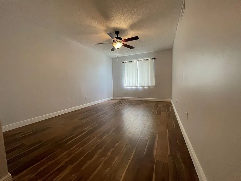 6992 SW 39th St #I203 — Photo 3