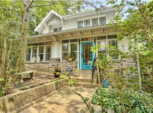 8 N Los Robles Ct, Reading, PA 19606