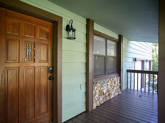 4th image of 2035 Glenmont Ln