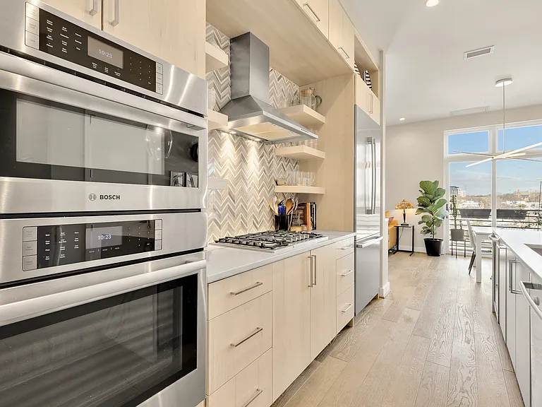 646 H St NE #601 — Photo 3
