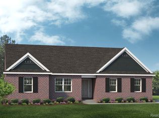 26605 Triple Crown Ct, South Lyon, MI 48178