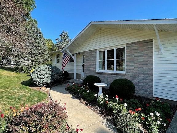 2nd image of 215 Stebbins Dr