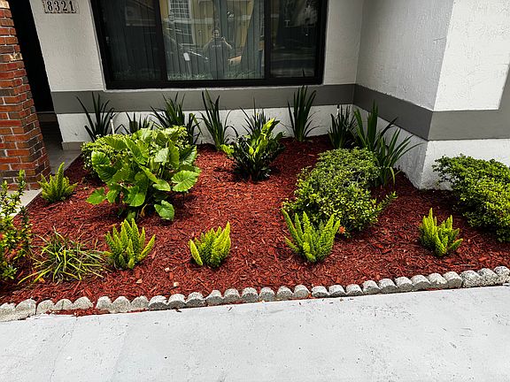3rd image of 8321 NW 167th Ter