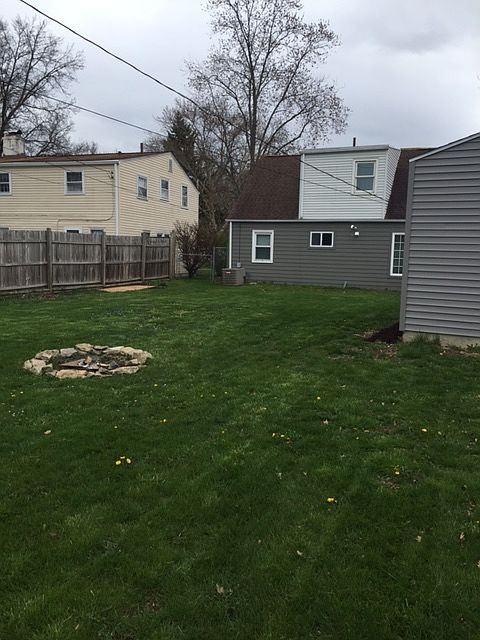 2nd image of 264 Carilla Ln