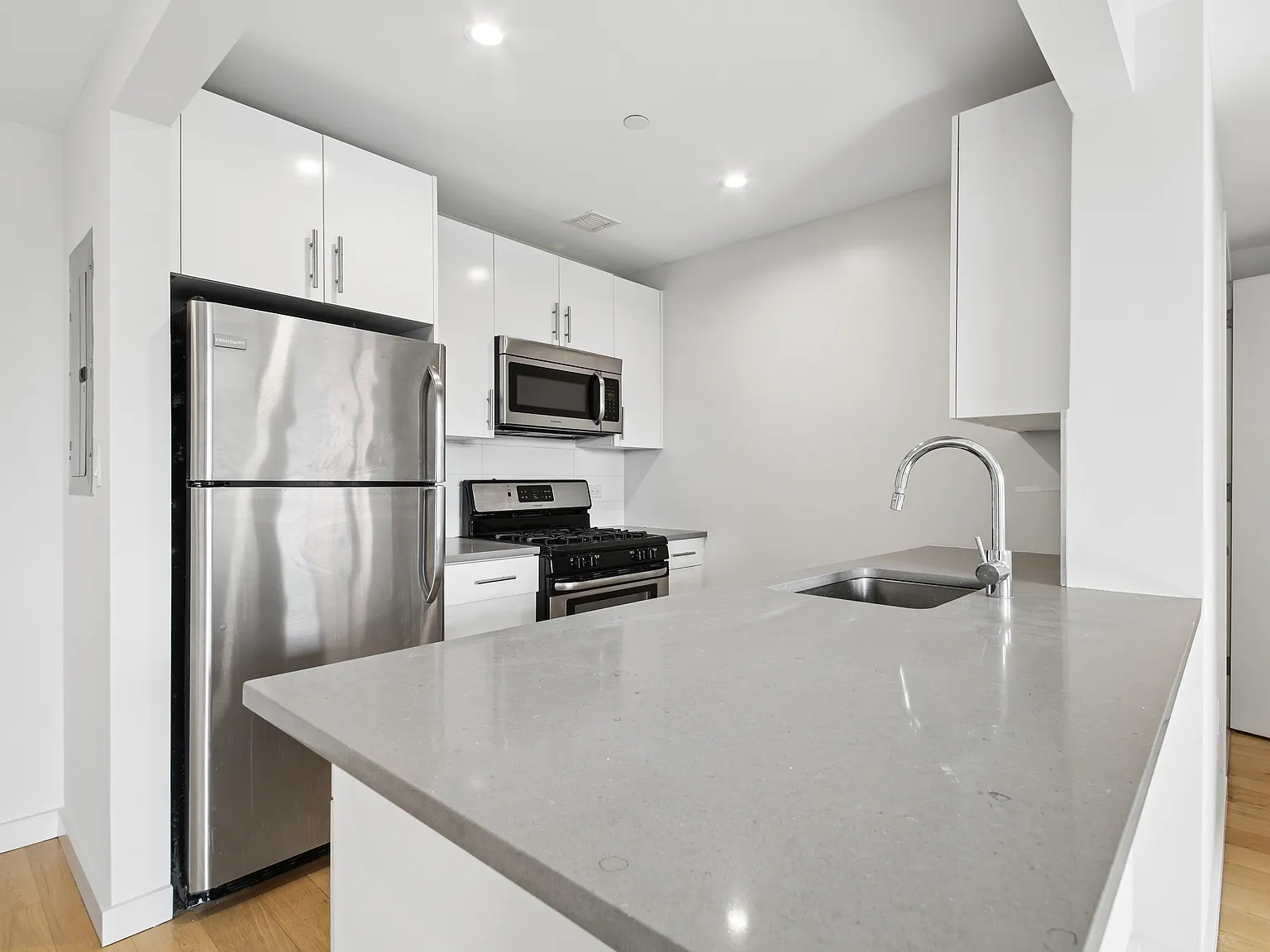 65-70 Austin Street — Photo 3