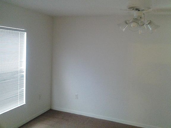 4th image of 2056 Jeannin Dr