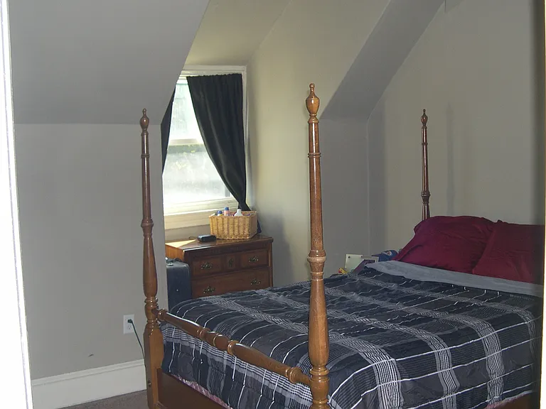 2252 Fairview Ave #300 — Photo 6