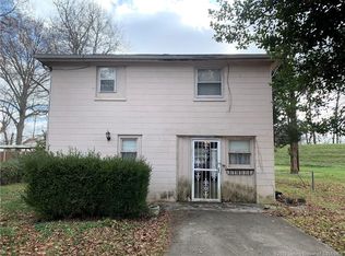 1026 E 10th St, Jeffersonville, IN 47130