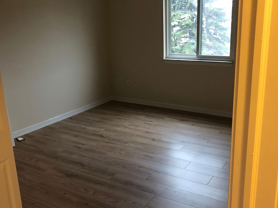 1st image of 16371 Woodlane