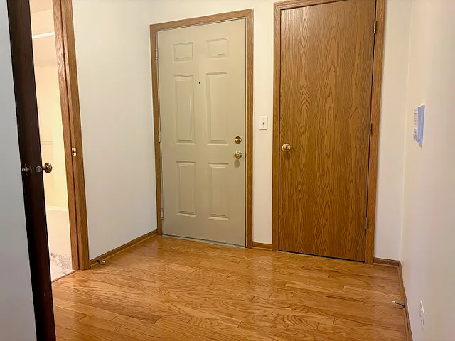 Building Photo - 531 Leah Ln #2B