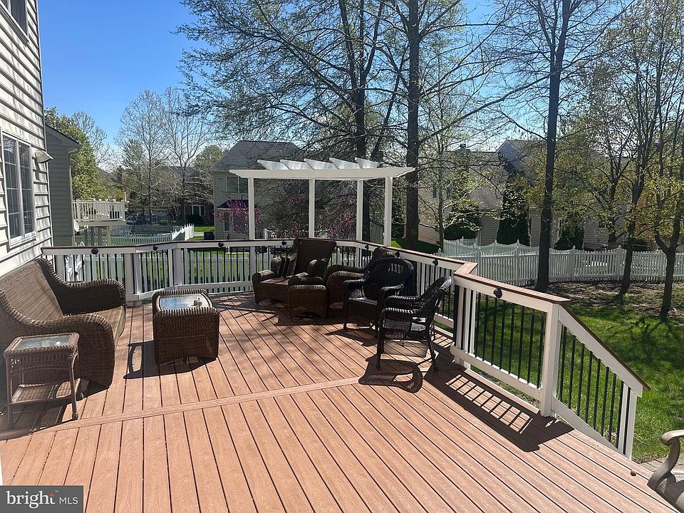 2nd image of 43367 La Belle Pl