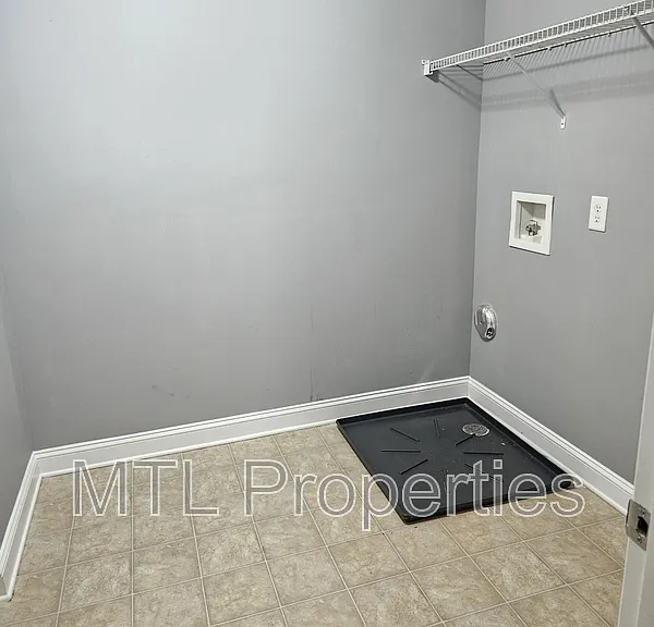 302 Nanny Point Dr — Photo 14