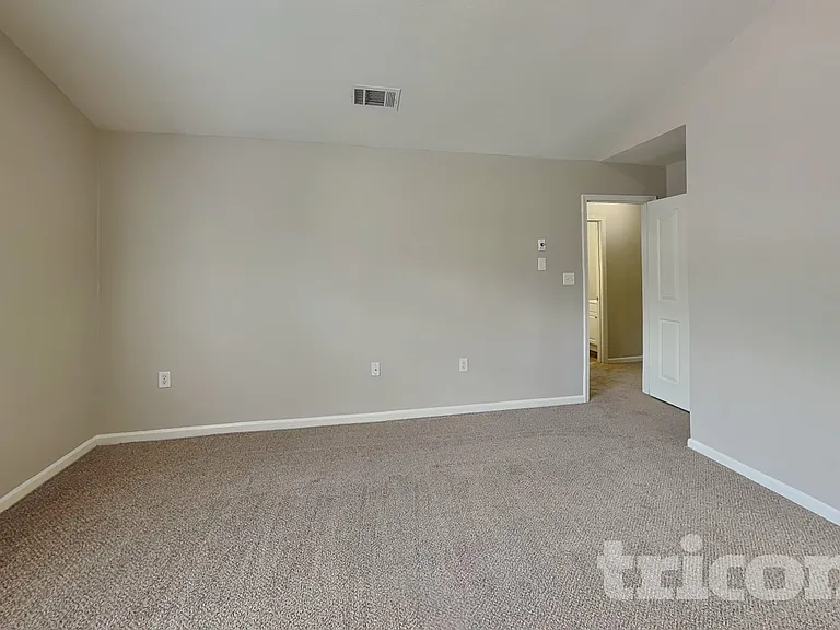 2216 Gooseberry Rd — Photo 7