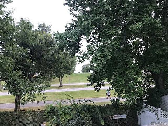2nd image of 770 Marilyn Ln