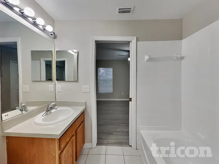 6944 Crown Lake Dr — Photo 20