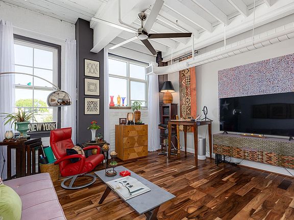 4th image of 306 N 26th St APT 212