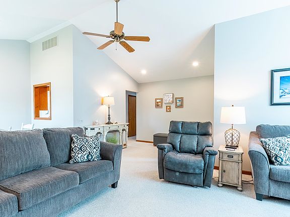 5th image of 203 Deborah Dr