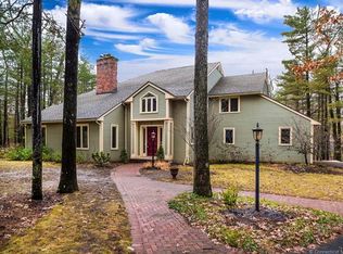 2 Blenheim Ter, Farmington, CT 06032