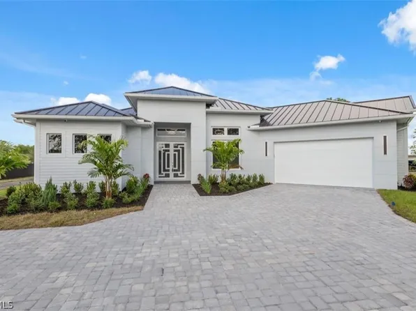 239 20th Ave NE, Naples, FL 34120