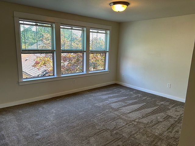 Main room (living area/bedroom)