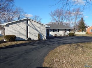 332 Arleta Dr, Defiance, OH 43512