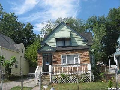 1st image of 672 E 101st St