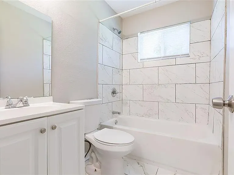 1594 Line Cir #4 — Photo 3