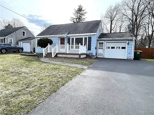 121 Wadsworth Rd Photo 1