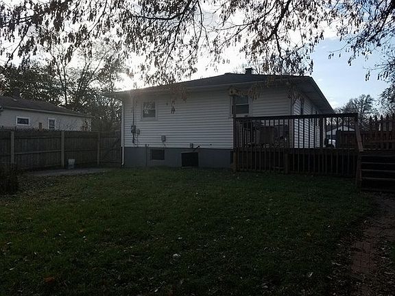 3rd image of 1033 Franklin Ave