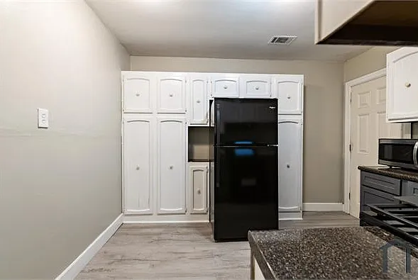 213 Alpine St — Photo 6