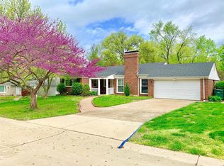 319 Violet Ln, Saint Louis, MO 63119