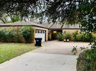 1202 Charles Ct, College Station, TX 77840