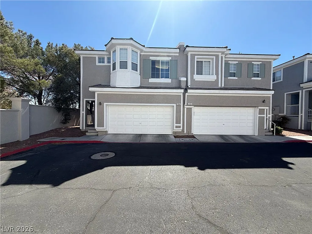 3 bed, 2.5 bath, 1769 sqft, $2,150 — Photo 1