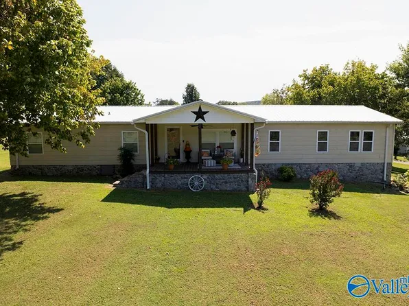 750 Kennamer Cove Cir, Woodville, AL 35776
