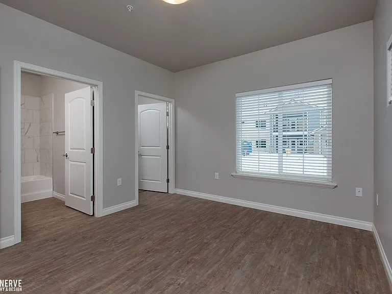7421 E 4th Ave — Photo 12