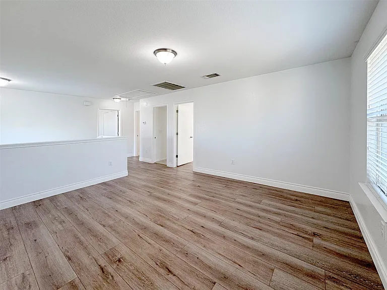 251 Triumph Rd — Photo 15