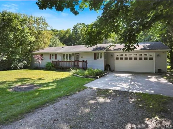 6865 Abbottsford Rd, North Street, MI 48049