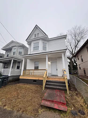 309 W 26th St Photo 1
