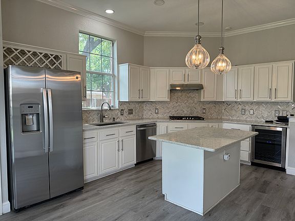4th image of 2510 Winterberry Dr